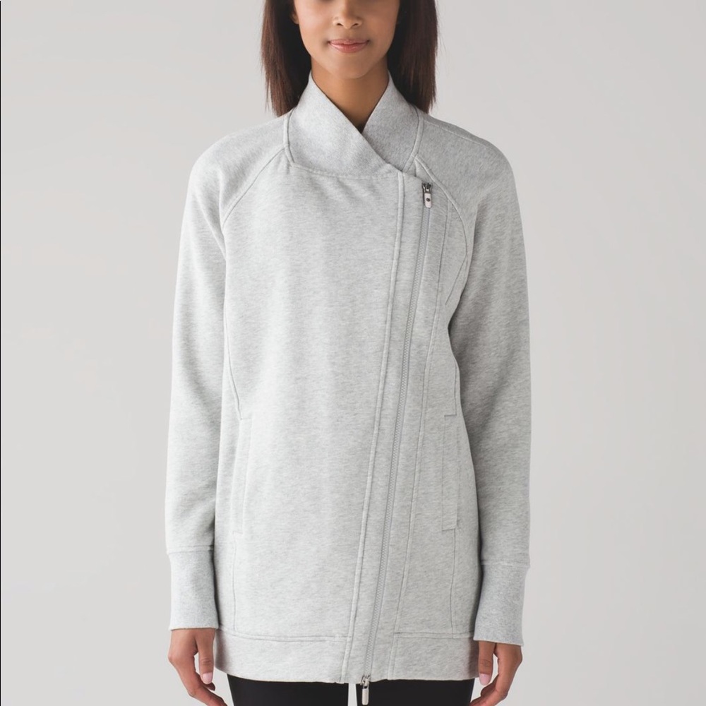 Lululemon Back To It Wrap Sz 2 Cozy and Warm